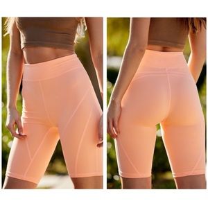 Free People Movement Biker Baby Shorts Size Small 9” Inseam in Peach Horizon